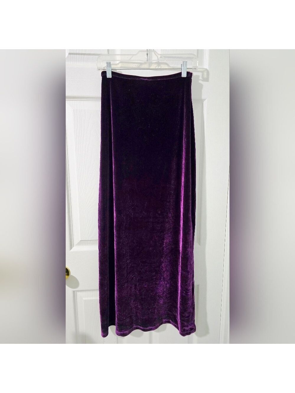 Le Chateau Luxurious Velvet Maxi Skirt in Rich Purple Size S Petite